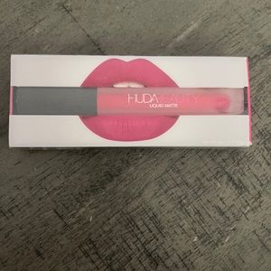 Huda Beauty Matte LipStick